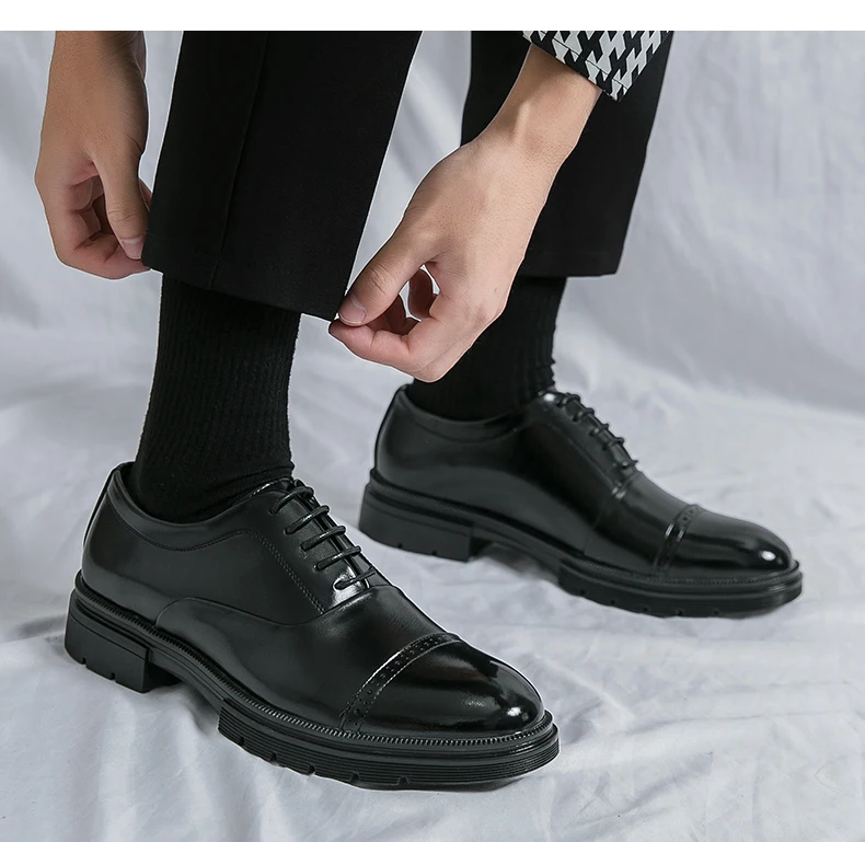 Classic Brogues Shoes Men Trend Wedding Social Leather Shoes For Men High Quality Men's Dress Shoes Casual Business Shoes Male