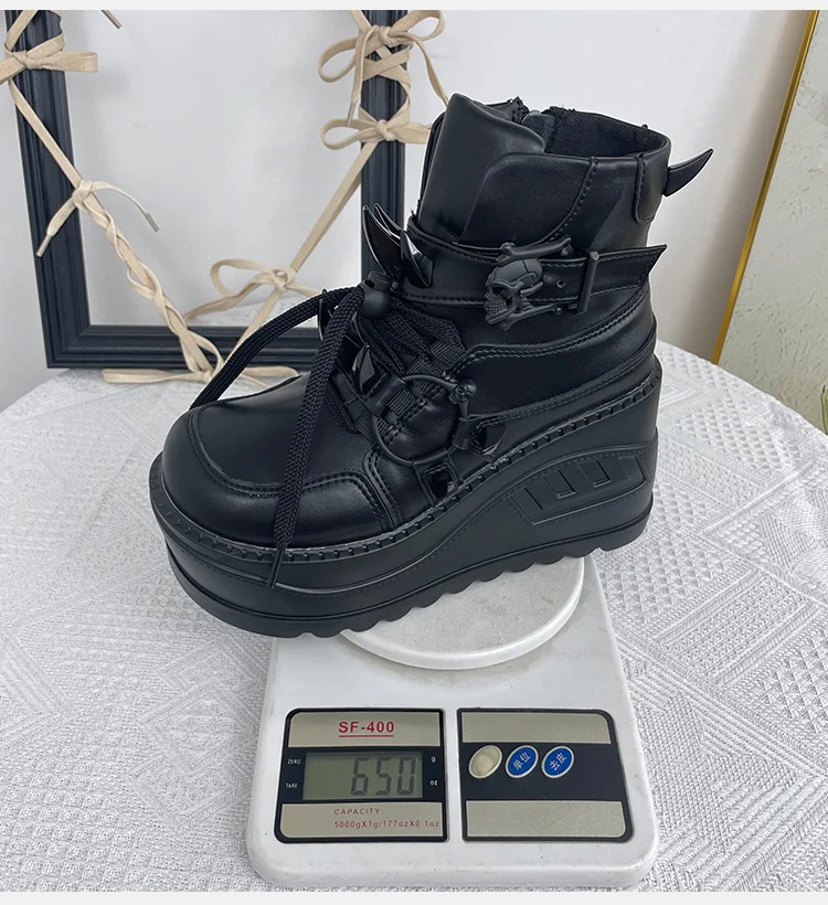2025 Women's Black Skull Decorative Gothic Tide Genuine Leather Shoes 9cm Thick-soled Lace-Up Short Boots