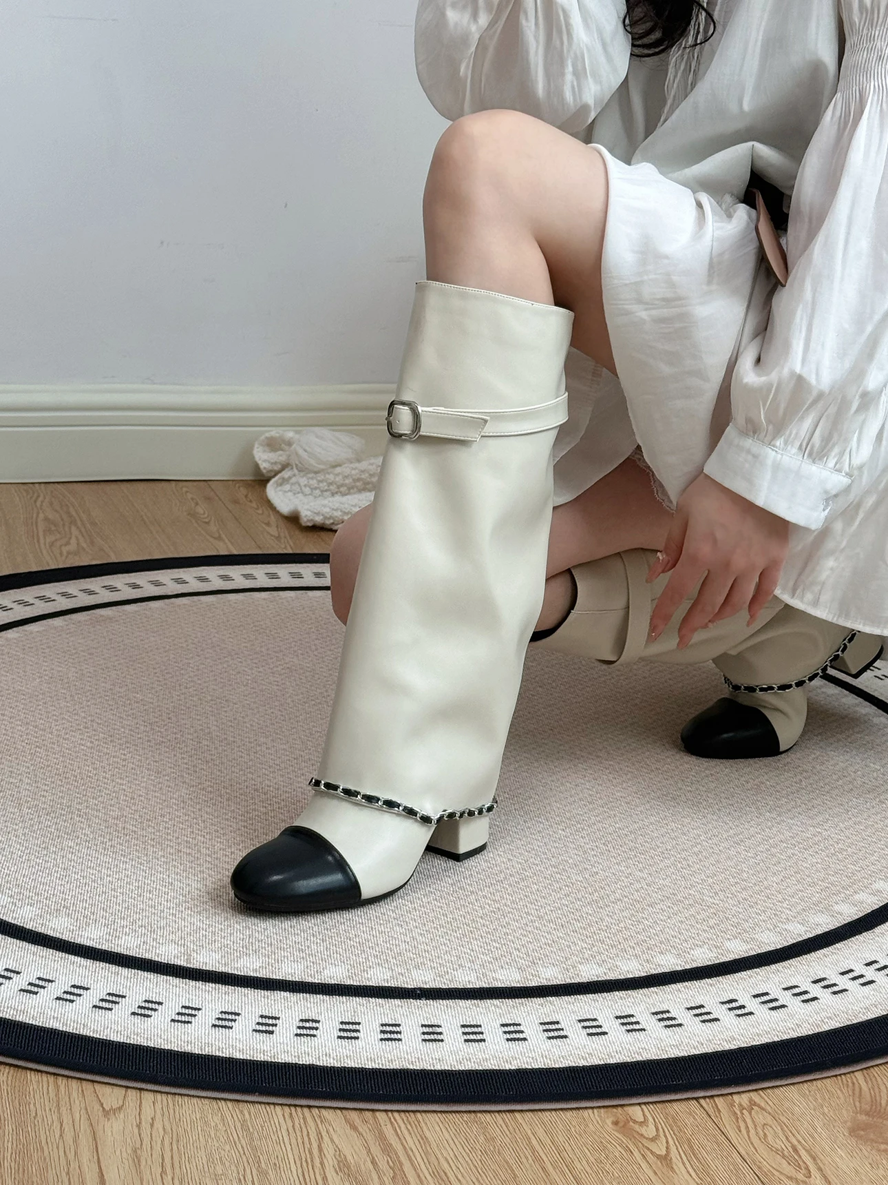 Xiaoxiangfeng Color Blocked Thick Heeled Pants Boots, Knee High Leg Knight Fashion Boots, High-Heeled Chain Boots