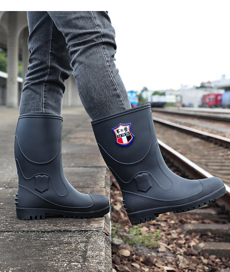 Extra Thick Steel Head Rain Boots Steel Sole Water Boots Construction Site Anti-puncture Rubber Shoes Anti-smashing