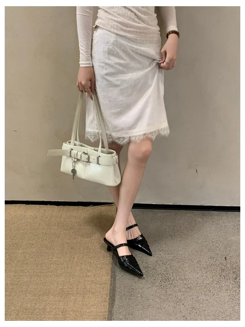 Brand Slippers Women Pointed Toe Slides Women Low Heel Mules Thin Heel Slippers Outdoor Flip Flops Pleated Shoes Female Sandals