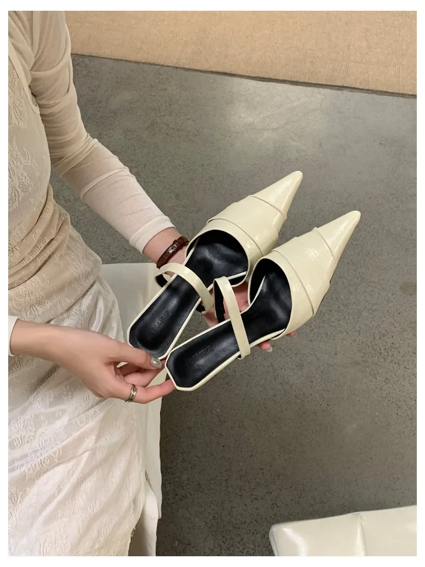 Brand Slippers Women Pointed Toe Slides Women Low Heel Mules Thin Heel Slippers Outdoor Flip Flops Pleated Shoes Female Sandals