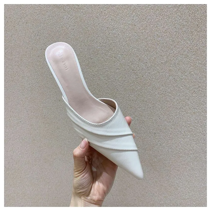 Brand Slippers Women Pointed Toe Slides Women Low Heel Mules Thin Heel Slippers Outdoor Flip Flops Pleated Shoes Female Sandals