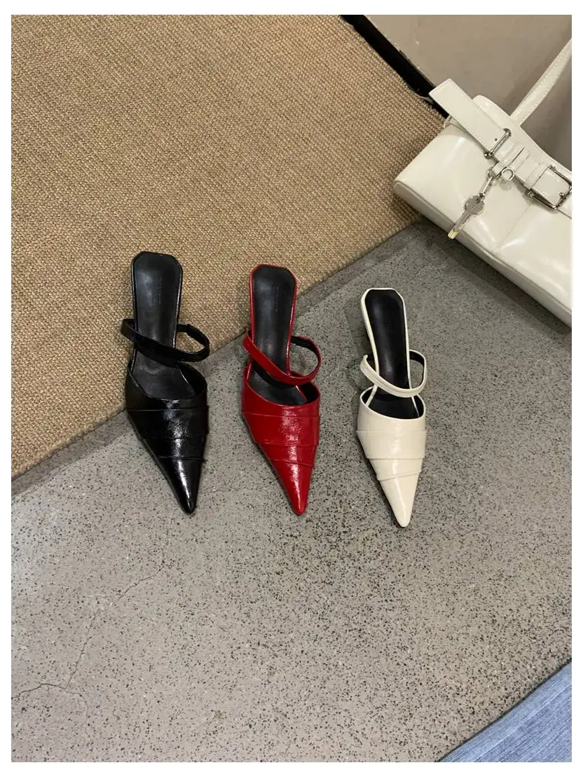 Brand Slippers Women Pointed Toe Slides Women Low Heel Mules Thin Heel Slippers Outdoor Flip Flops Pleated Shoes Female Sandals
