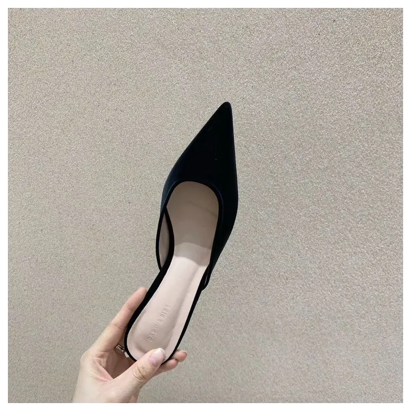 Brand Slippers Women Pointed Toe Slides Women Low Heel Mules Thin Heel Slippers Outdoor Flip Flops Pleated Shoes Female Sandals
