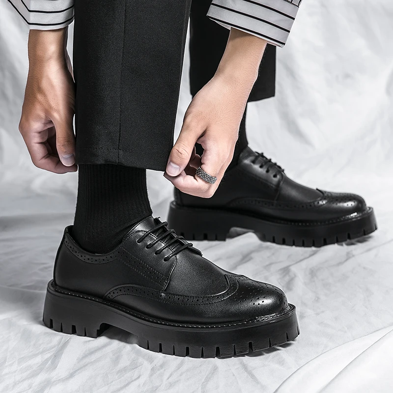 Luxury Brand Brogue Men's Shoes White Thick-soled Casual British Style Comfortable Oxford Shoes Lace-up High Quality Men's Shoes