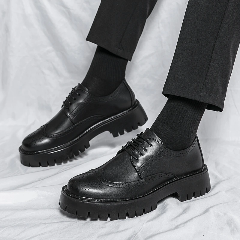 Luxury Brand Brogue Men's Shoes White Thick-soled Casual British Style Comfortable Oxford Shoes Lace-up High Quality Men's Shoes