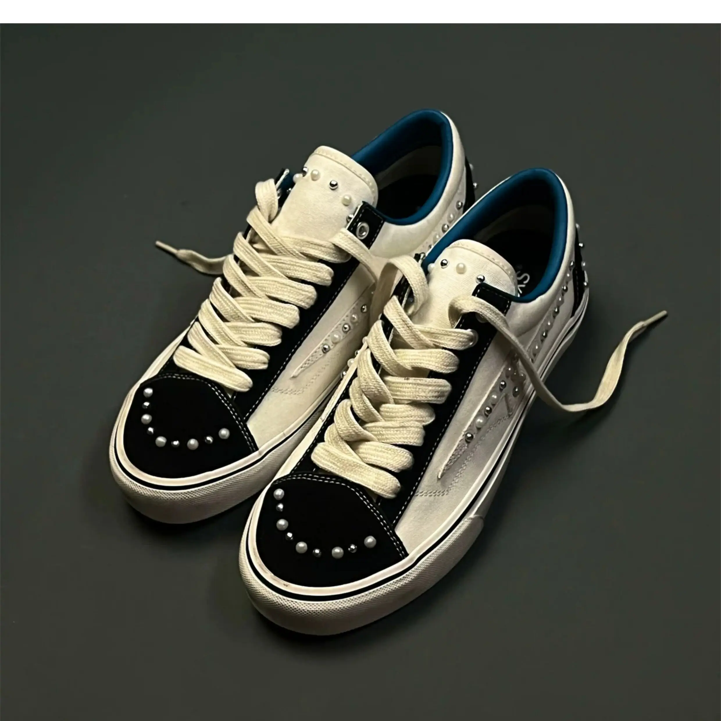 Dopamine Co., Ltd. Skateboard Shoe Head Blasting American retro fashion street leisure skateboard shoes.