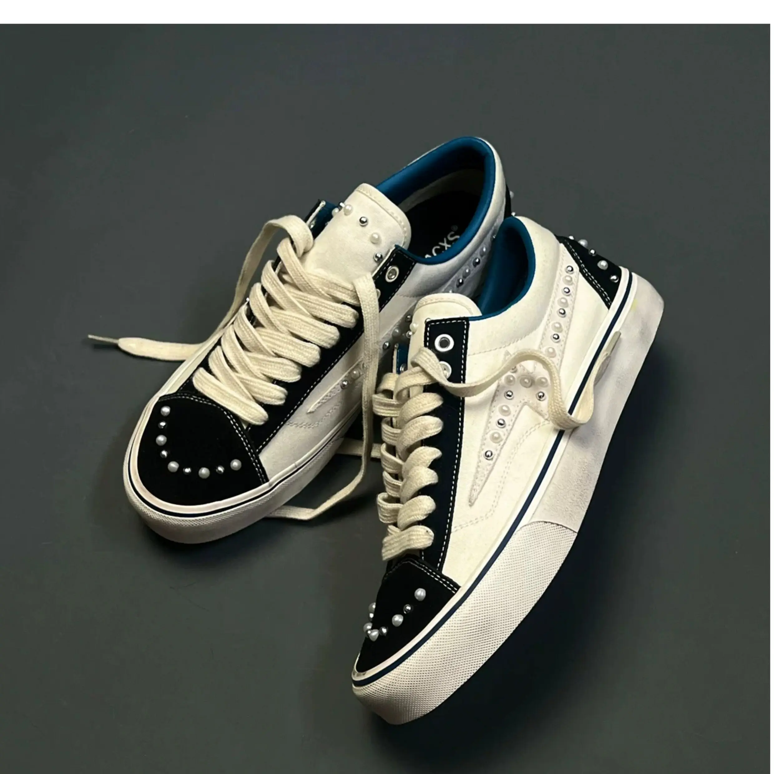 Dopamine Co., Ltd. Skateboard Shoe Head Blasting American retro fashion street leisure skateboard shoes.