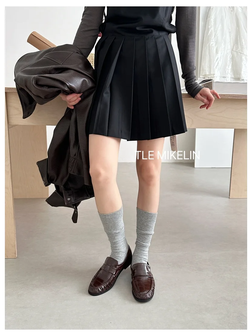 2025 New Brand Design Flats Shoes Women Fashion Round Toe Slip On Loafers Casual Moccasin Retro Loafers Driving Lazy Shoes Mujer