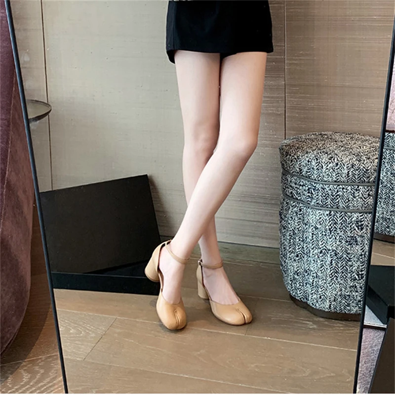 2026 Autumn Women Tabi Ninja Heels Ankle Strap Elegant Mary Janes Pumps Split Toe Square Heel Sandals Banquet Party Zapatos