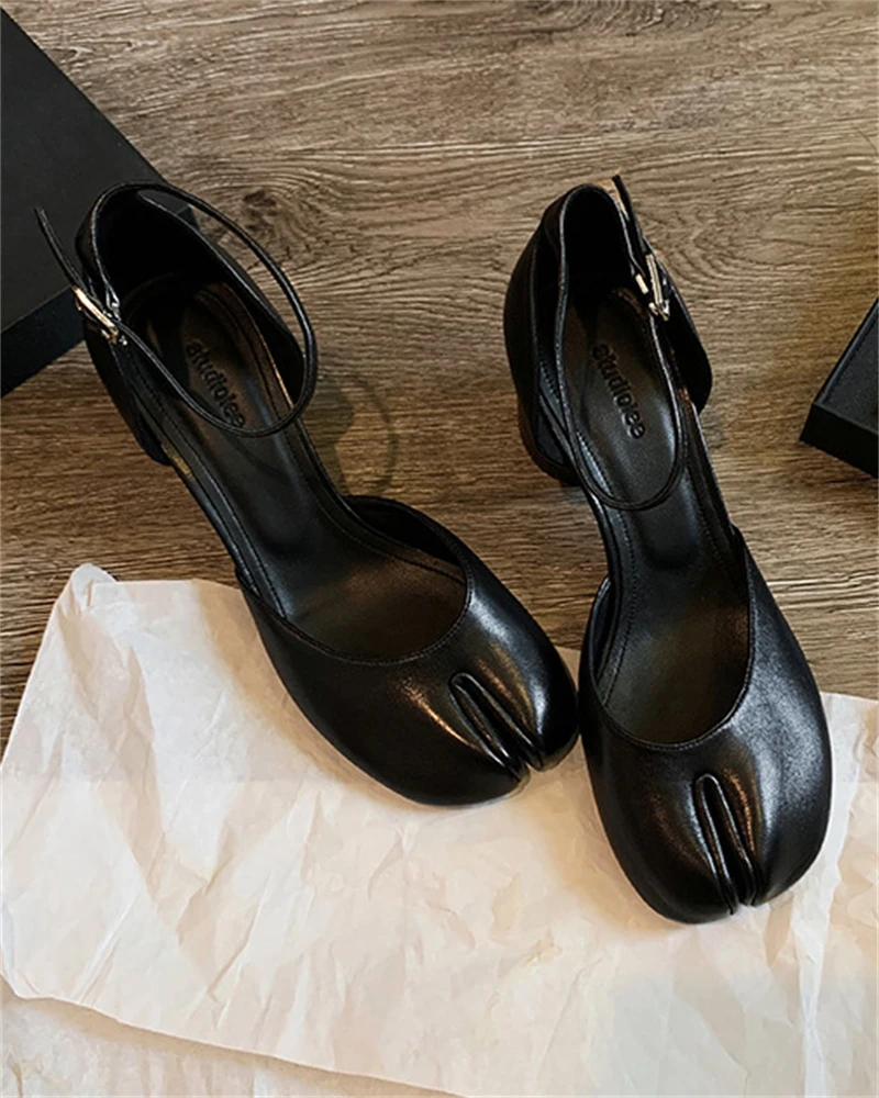 2026 Autumn Women Tabi Ninja Heels Ankle Strap Elegant Mary Janes Pumps Split Toe Square Heel Sandals Banquet Party Zapatos