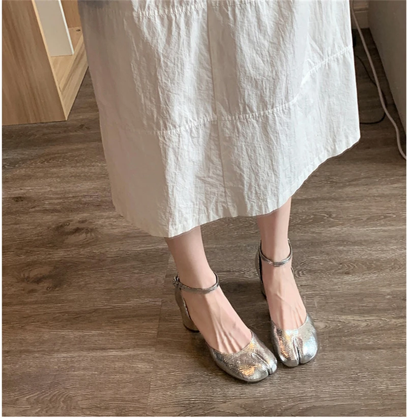 2026 Autumn Women Tabi Ninja Heels Ankle Strap Elegant Mary Janes Pumps Split Toe Square Heel Sandals Banquet Party Zapatos