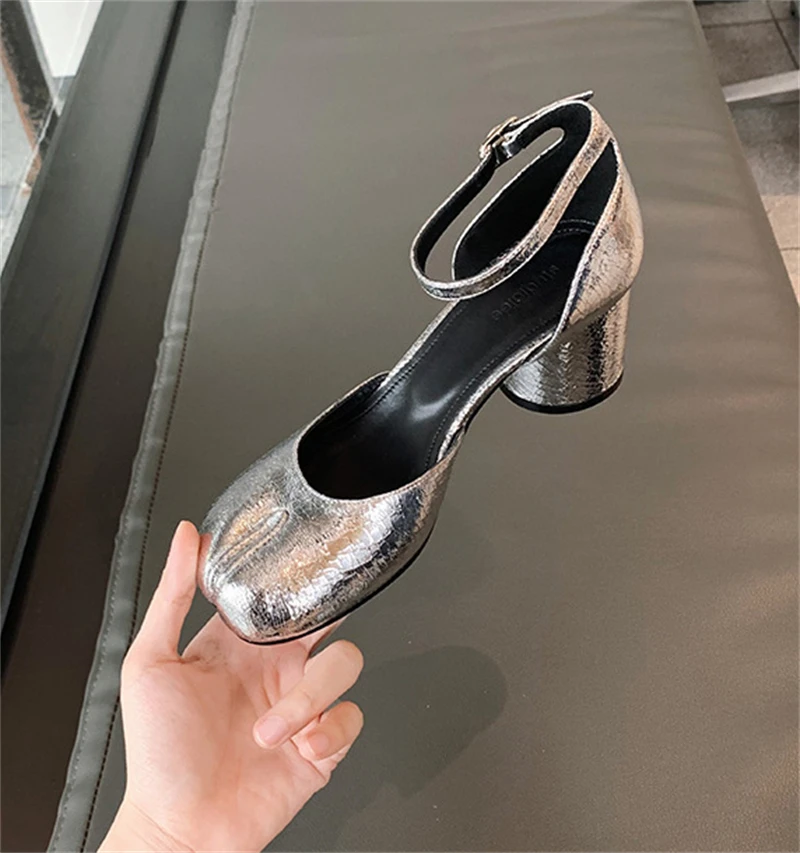 2026 Autumn Women Tabi Ninja Heels Ankle Strap Elegant Mary Janes Pumps Split Toe Square Heel Sandals Banquet Party Zapatos