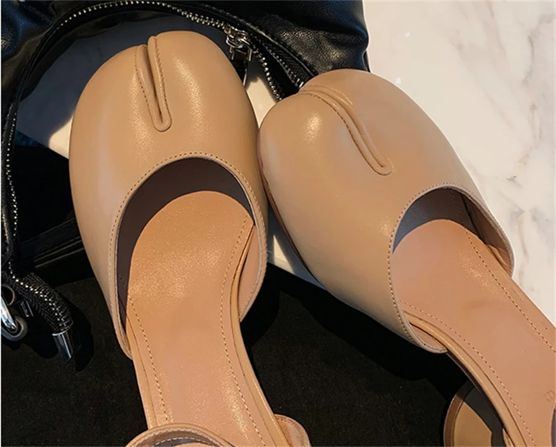 2026 Autumn Women Tabi Ninja Heels Ankle Strap Elegant Mary Janes Pumps Split Toe Square Heel Sandals Banquet Party Zapatos