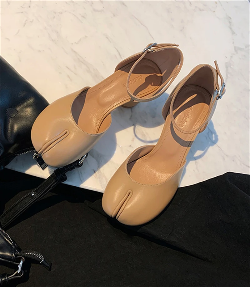 2026 Autumn Women Tabi Ninja Heels Ankle Strap Elegant Mary Janes Pumps Split Toe Square Heel Sandals Banquet Party Zapatos
