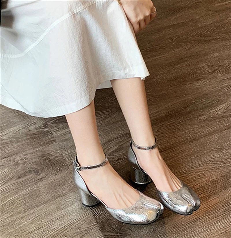 2026 Autumn Women Tabi Ninja Heels Ankle Strap Elegant Mary Janes Pumps Split Toe Square Heel Sandals Banquet Party Zapatos