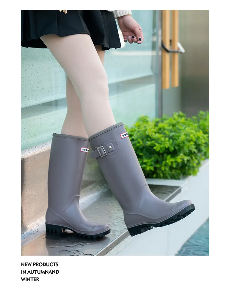 2025 Fashion Women's rain shoes New anti slip high boots Solid color waterproof footwear Round head ladies rubber shoes Mujer