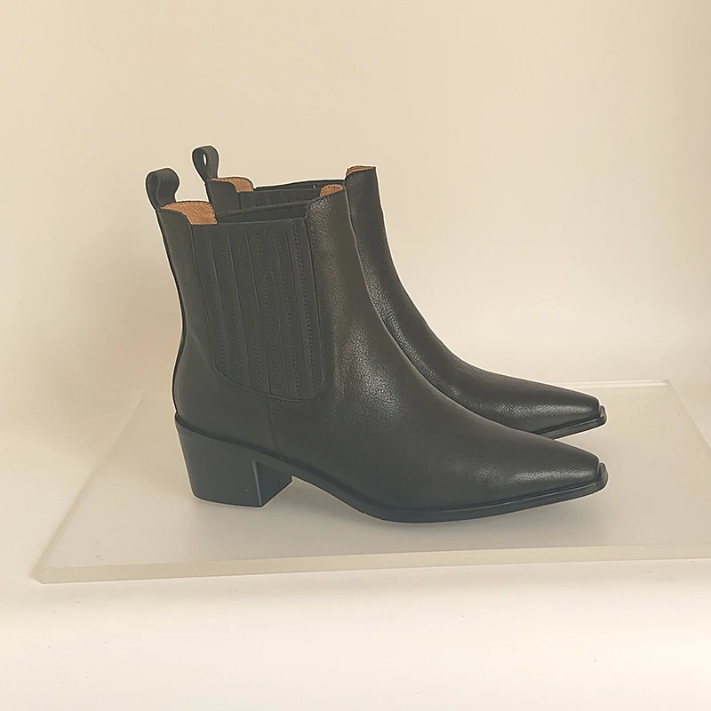SmallHut 2026 New Trend Women Autumn Winter Genuine Leather Ankle Boots Black Brown High Chunky Heeled Pointed Toe Chelsea Boots