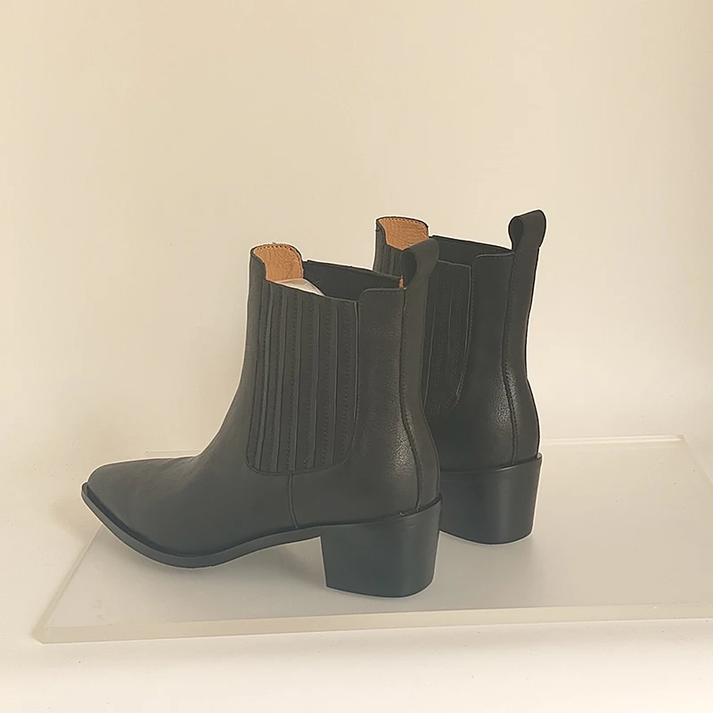 SmallHut 2026 New Trend Women Autumn Winter Genuine Leather Ankle Boots Black Brown High Chunky Heeled Pointed Toe Chelsea Boots