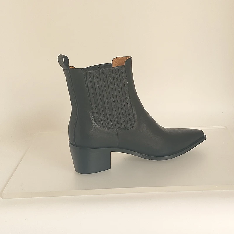 SmallHut 2026 New Trend Women Autumn Winter Genuine Leather Ankle Boots Black Brown High Chunky Heeled Pointed Toe Chelsea Boots
