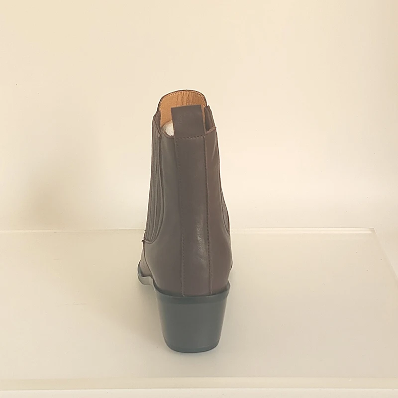 SmallHut 2026 New Trend Women Autumn Winter Genuine Leather Ankle Boots Black Brown High Chunky Heeled Pointed Toe Chelsea Boots