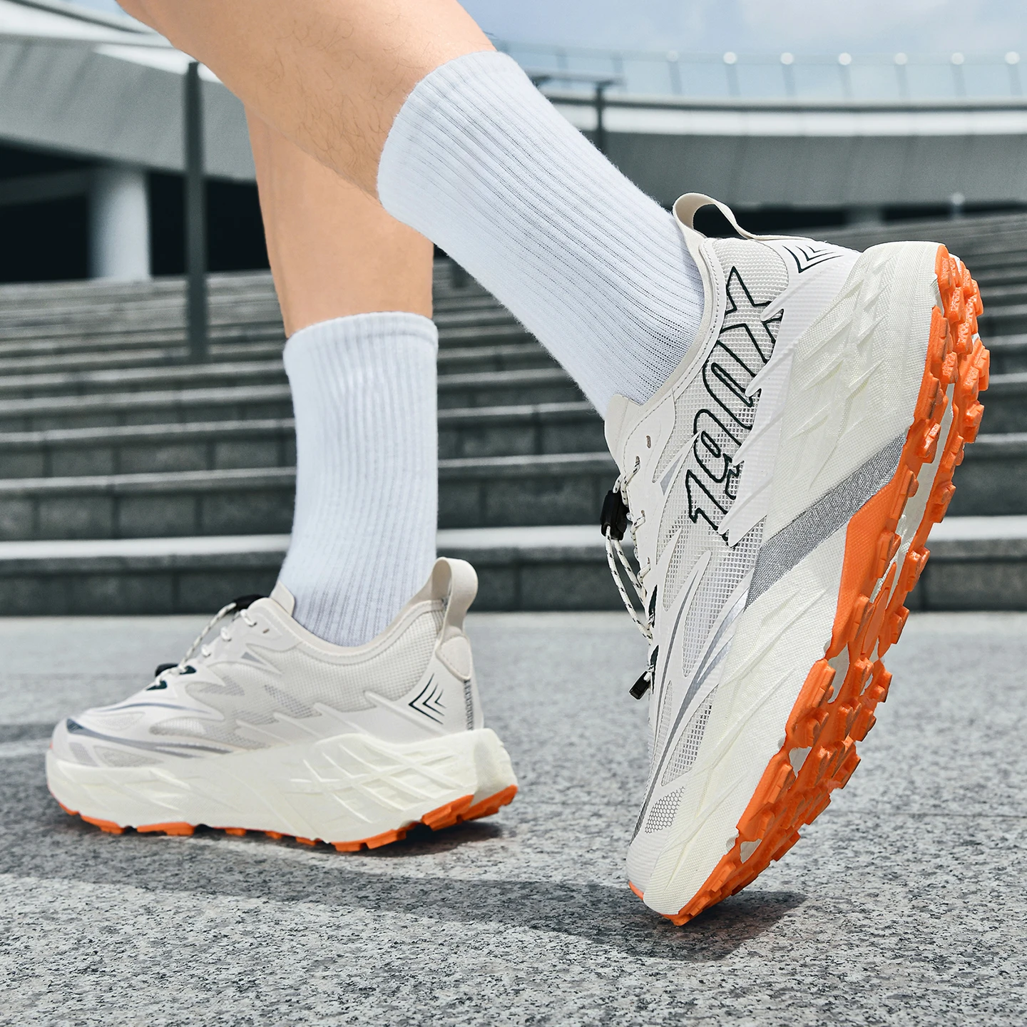 Men's Casual Sports Shoes, New Running Shoes, Breathable Mesh, Cushioning and Rebound, Shock Absorption and Durability, Suitable for Outdoor Sports, Leisure Fitness, Gym Workouts, Suitable for All Seasons