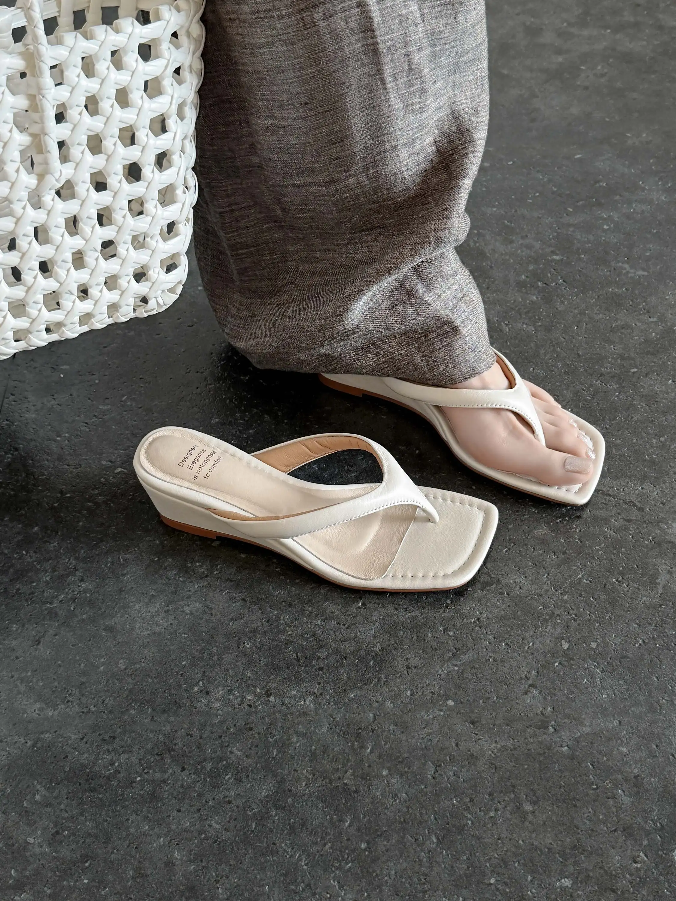 Krazing Pot Genuine Leather Mules Flip Flops Slingback Summer Shoes Concise Design Wedges Casual Fashion Women Outside Slippers