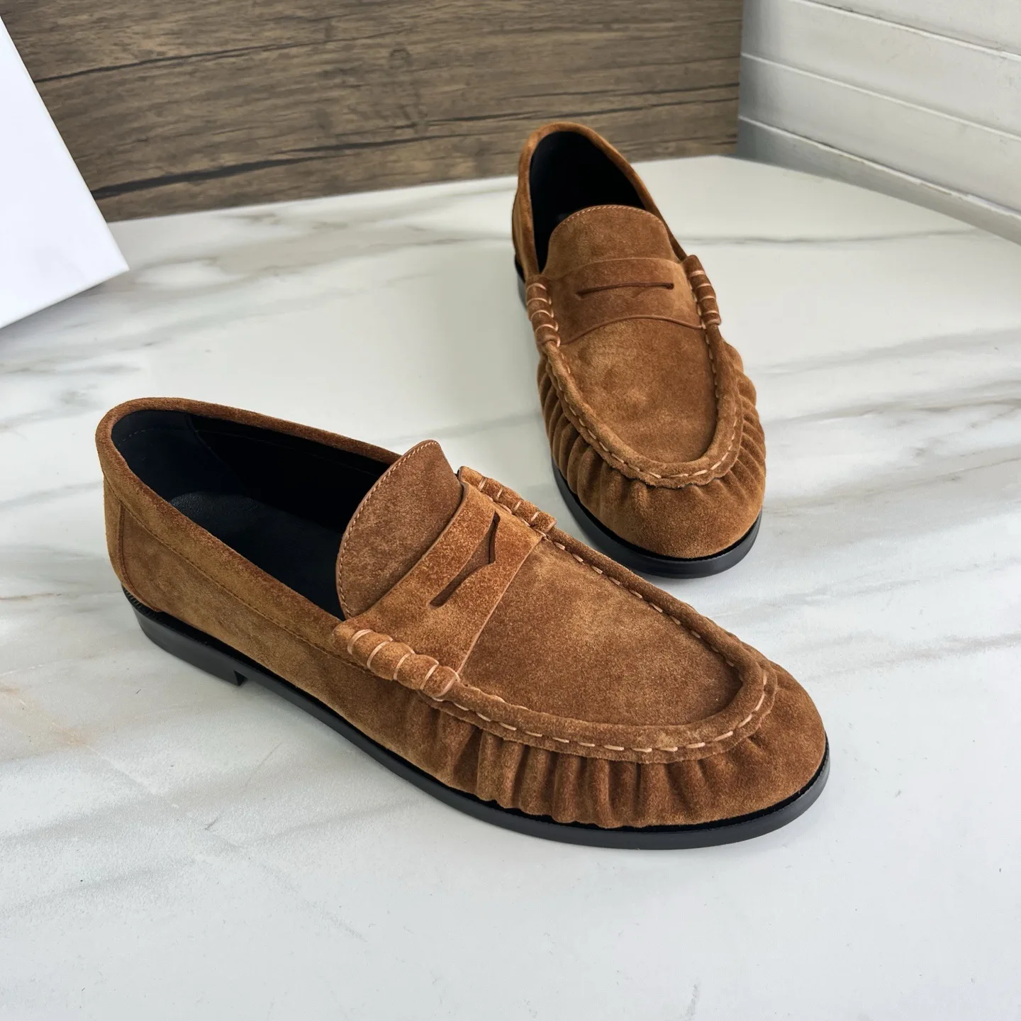 Dilalula 2026 Classic Genuine Leather Pleated Loafers Women French Style Low Heels Slip On Pumps Female Casual Shoes Plus Size