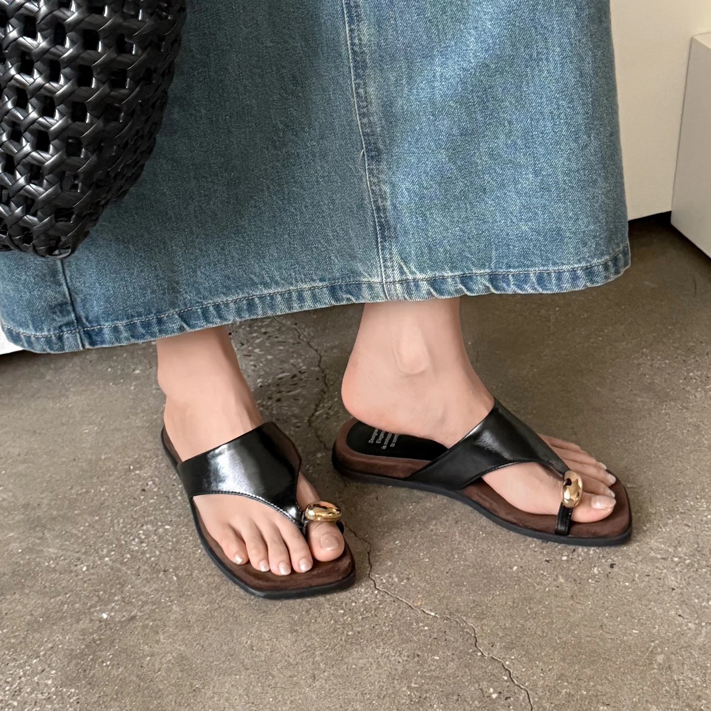 Dilalula 2026 New Genuine Leather Slippers Women Flip Flops Low Heels Daily Casual Shoes Lady Summer Walk Slides Vacation