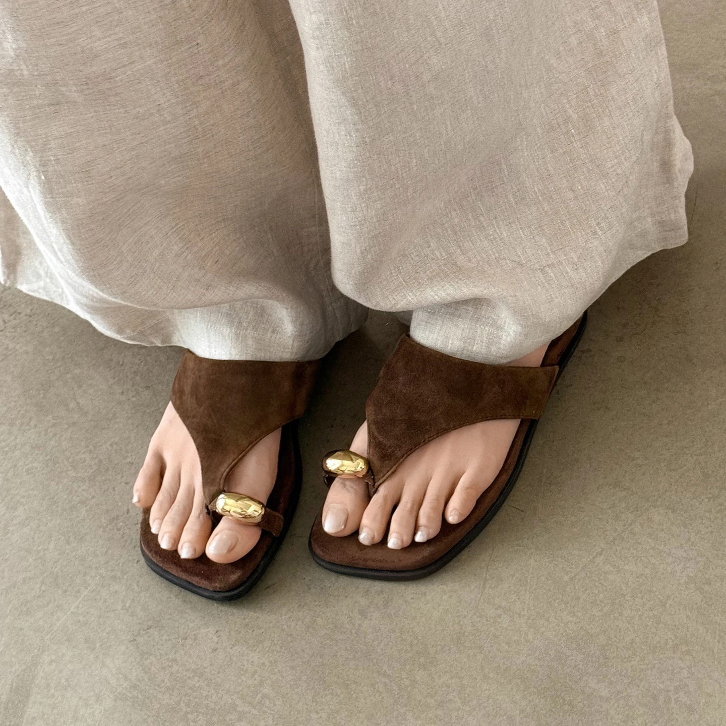 Dilalula 2026 New Genuine Leather Slippers Women Flip Flops Low Heels Daily Casual Shoes Lady Summer Walk Slides Vacation