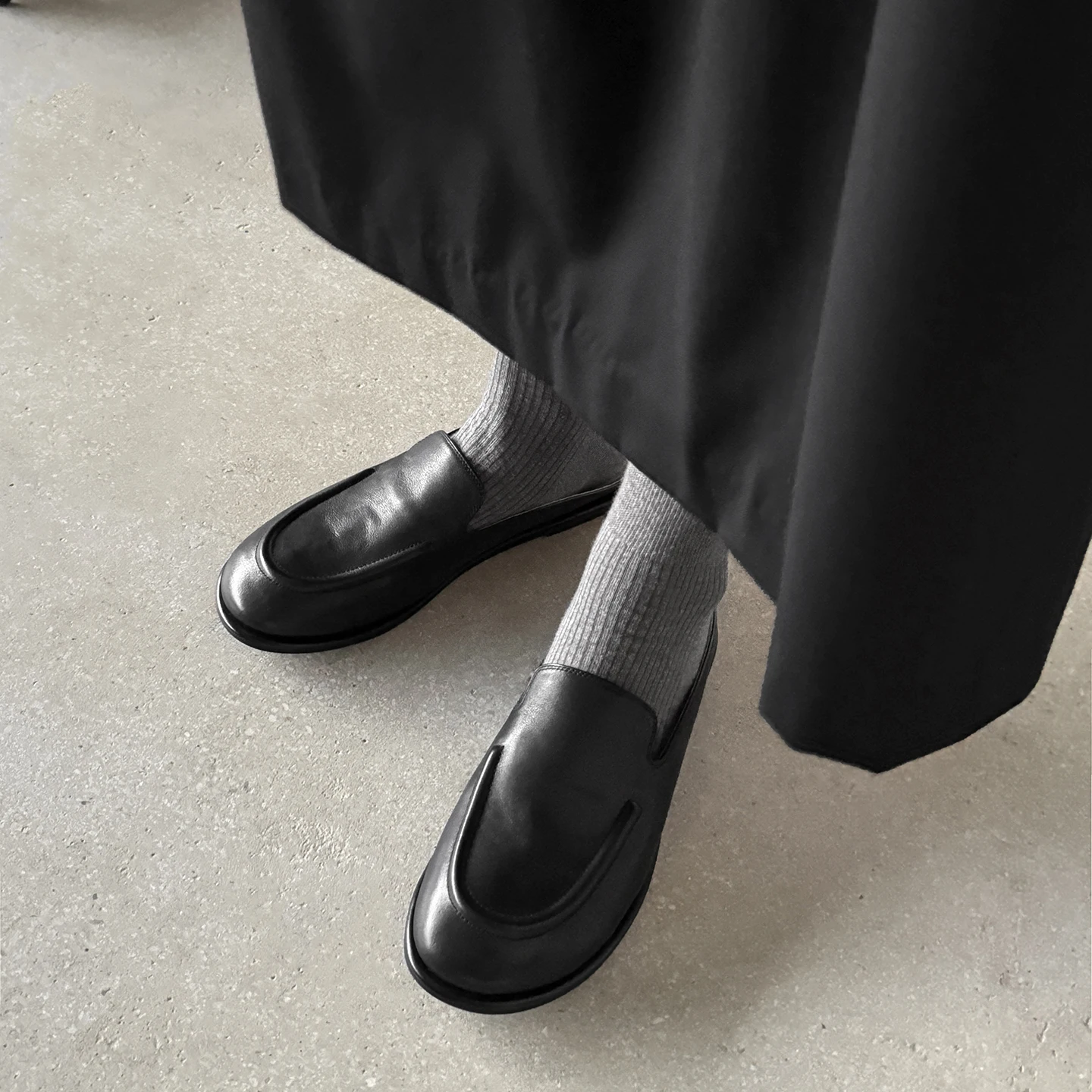 Dilalula 2026 Genuine Cow Leather women's Mules Round Toe Flat Heel Covered Toe Slippers Female Casual Slides Vacation Shoes