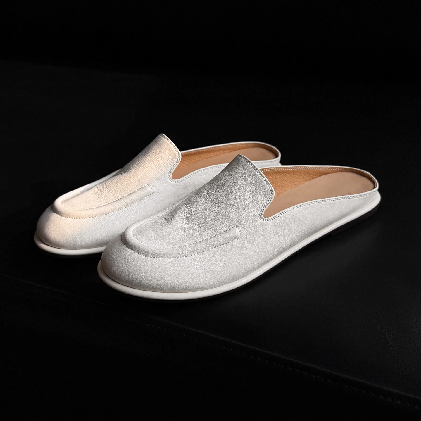 Dilalula 2026 Genuine Cow Leather women's Mules Round Toe Flat Heel Covered Toe Slippers Female Casual Slides Vacation Shoes