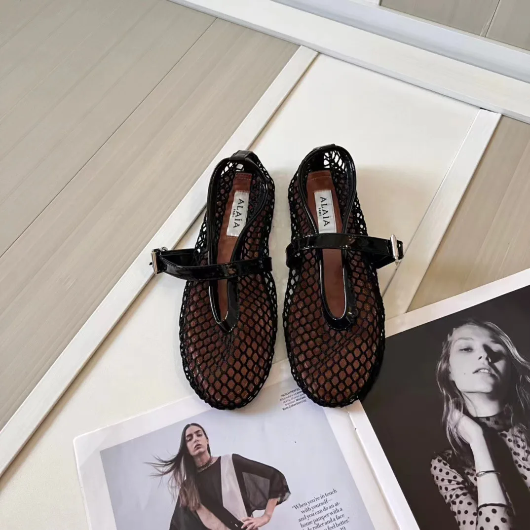 Designer French Luxury Mesh Slip-On Shoes Women High Density T-Strap Patent Leather Edge Trimmed Breathable Pointed-Toe Ballet Mules Flats Summer Sandals
