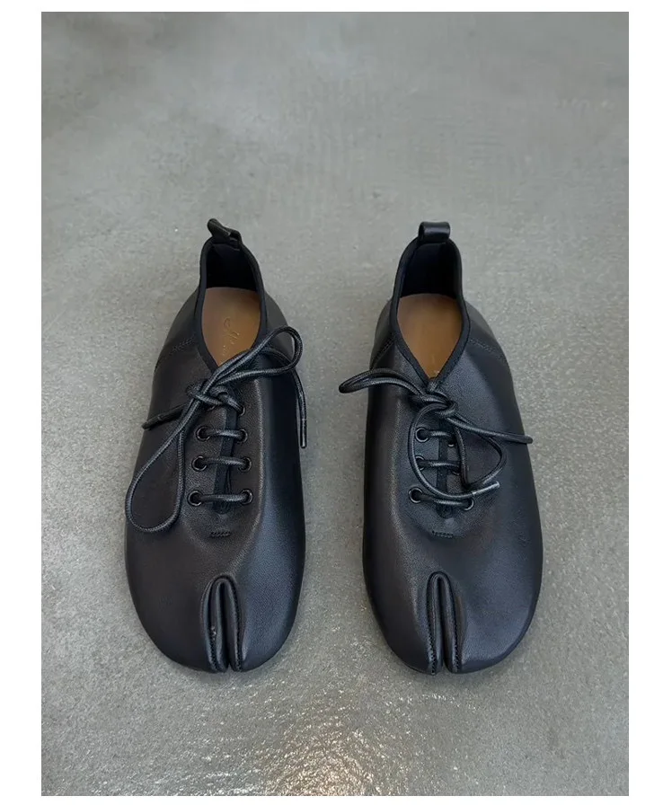 Trendy Fashion Womens Split Toe Tabi Pig Foot Flat Shoes Soft Comfort Lace Up Ballet Inspired Loafers Suitable for Daily Commute