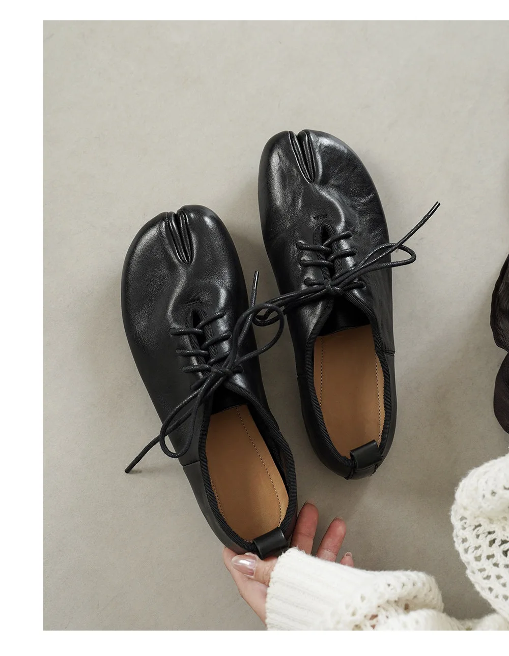 Trendy Fashion Womens Split Toe Tabi Pig Foot Flat Shoes Soft Comfort Lace Up Ballet Inspired Loafers Suitable for Daily Commute