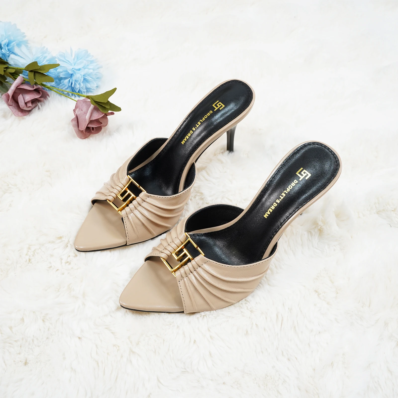 Ladies' High Heels and Slippers, Pointed Design, Metal Decoration, Slim Heel, Suitable for Women to Wear, Fashionable Style, Sum