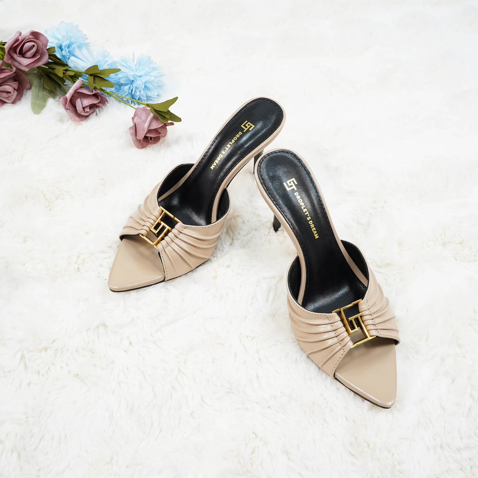 Ladies' High Heels and Slippers, Pointed Design, Metal Decoration, Slim Heel, Suitable for Women to Wear, Fashionable Style, Sum