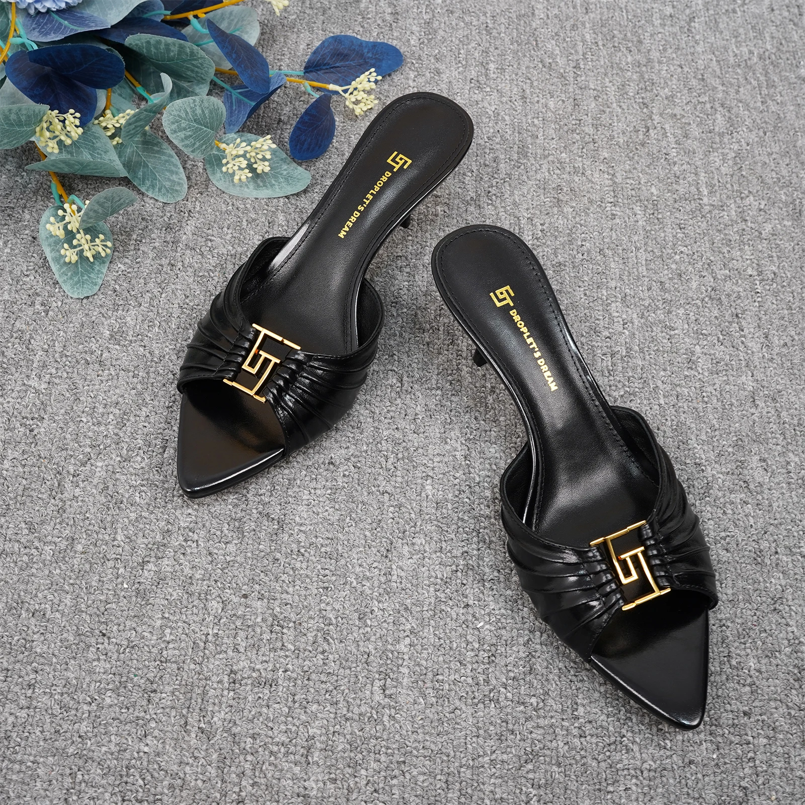 Ladies' High Heels and Slippers, Pointed Design, Metal Decoration, Slim Heel, Suitable for Women to Wear, Fashionable Style, Sum