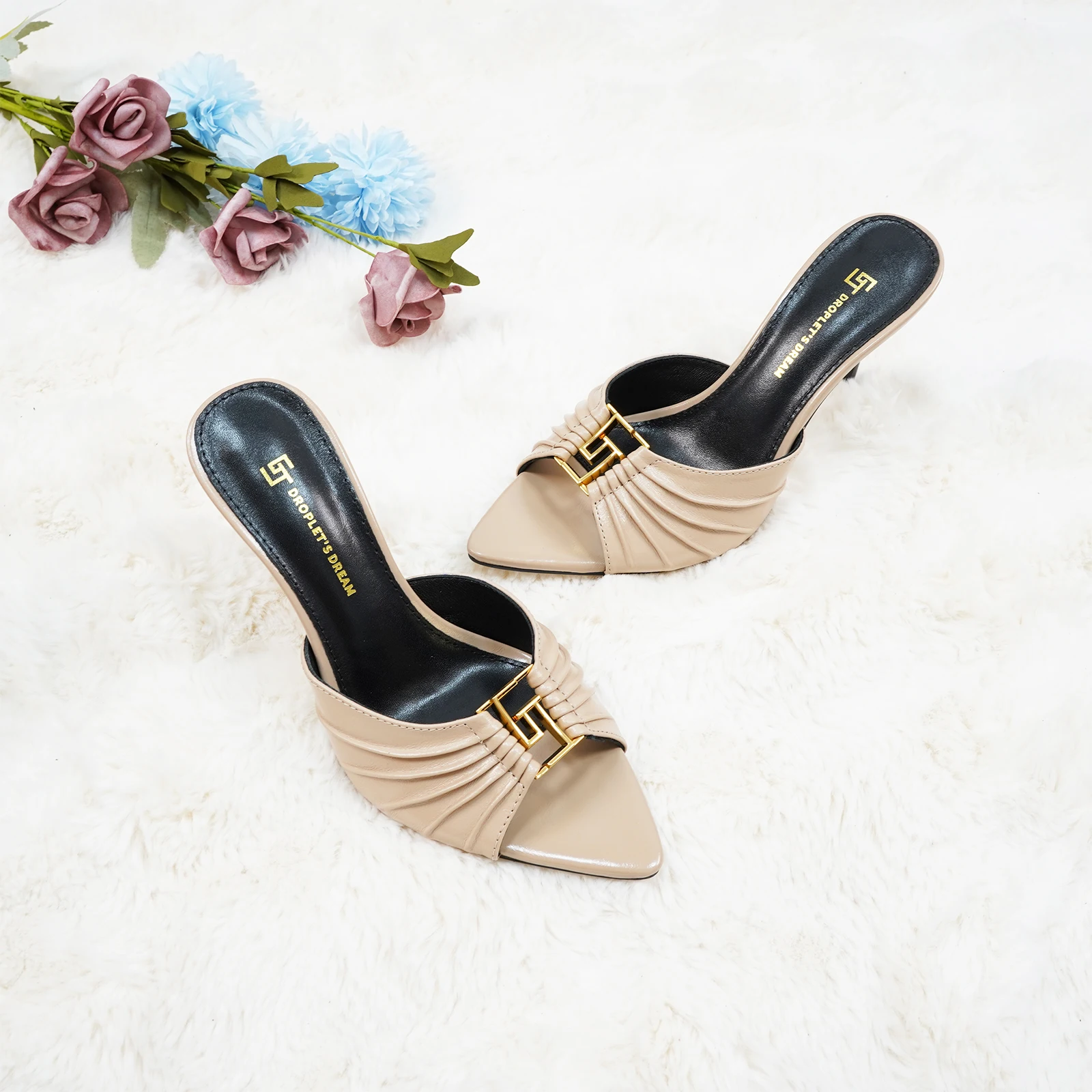 Ladies' High Heels and Slippers, Pointed Design, Metal Decoration, Slim Heel, Suitable for Women to Wear, Fashionable Style, Sum