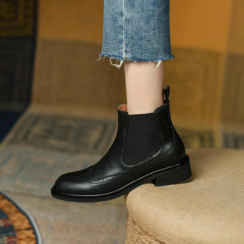 SmallHut 2026 New Trend Autumn Winter Genuine Cow Leather Women Chelsea Boots Black Brown Low Block Heels Round Toe Ankle Boots