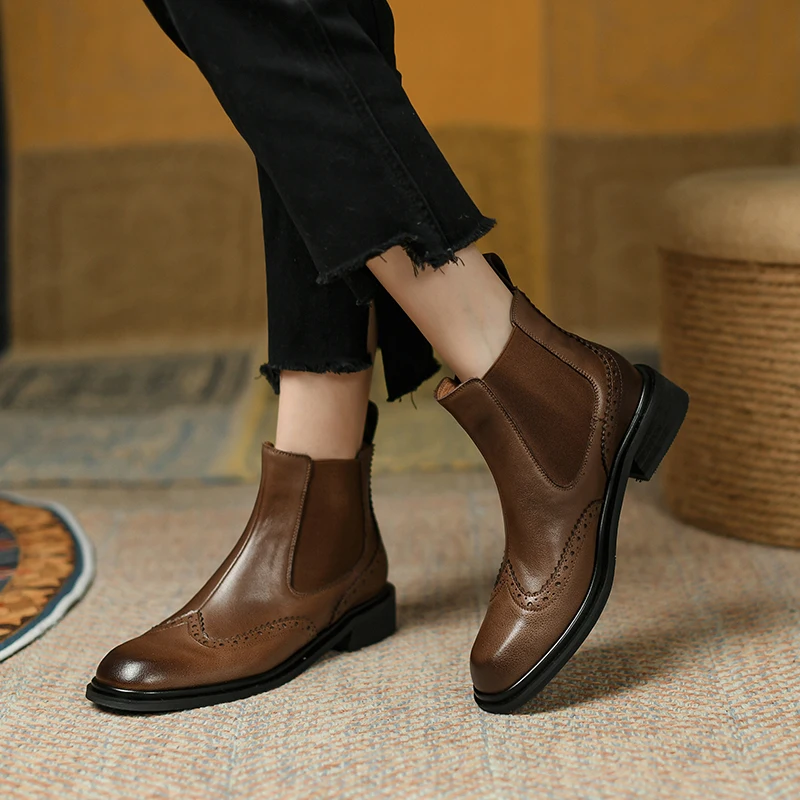 SmallHut 2026 New Trend Autumn Winter Genuine Cow Leather Women Chelsea Boots Black Brown Low Block Heels Round Toe Ankle Boots