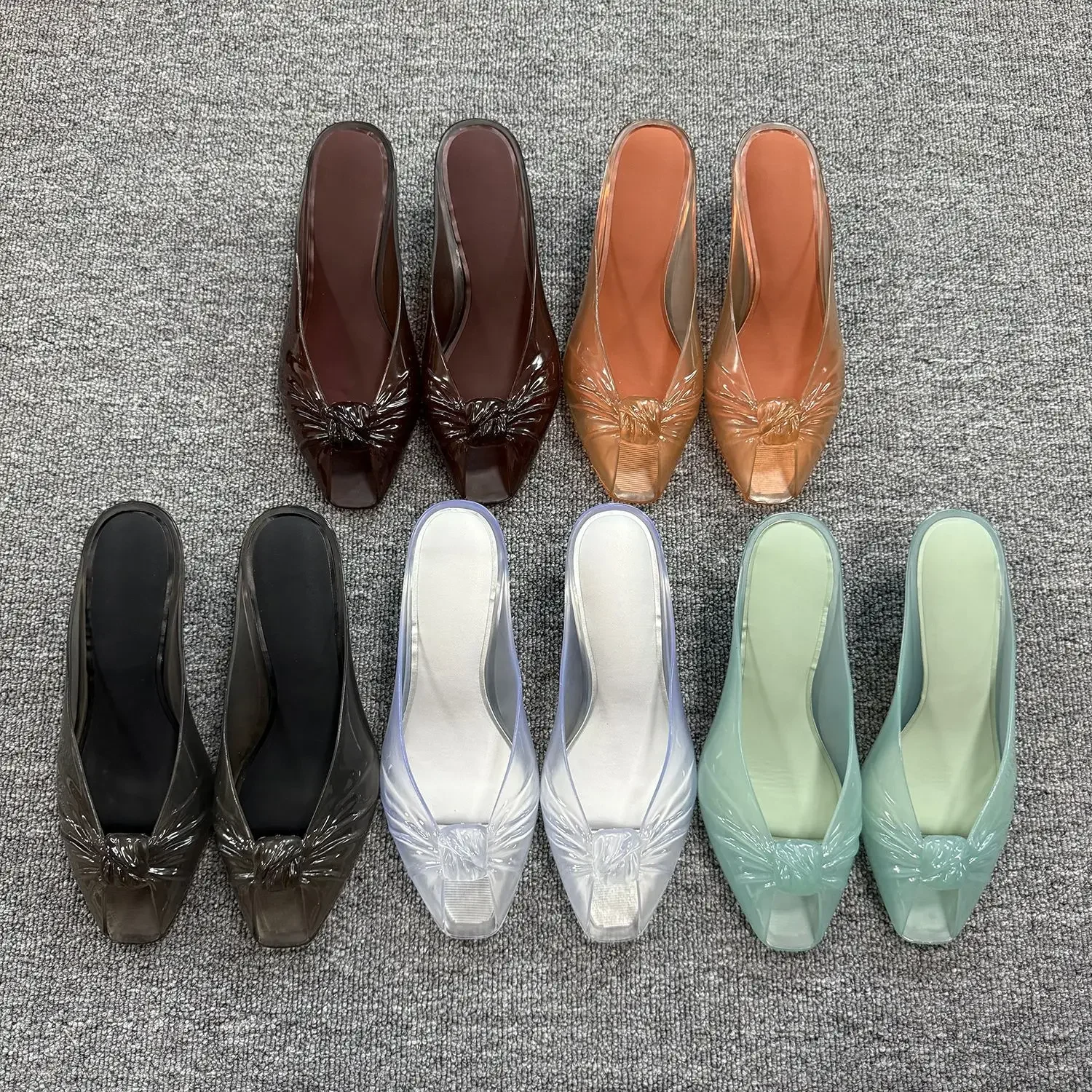 New Fish Mouth Wrinkled Thick Heels Cool Slippers for Outerwear Fashion Casual Crystal Jelly Sandals for Women