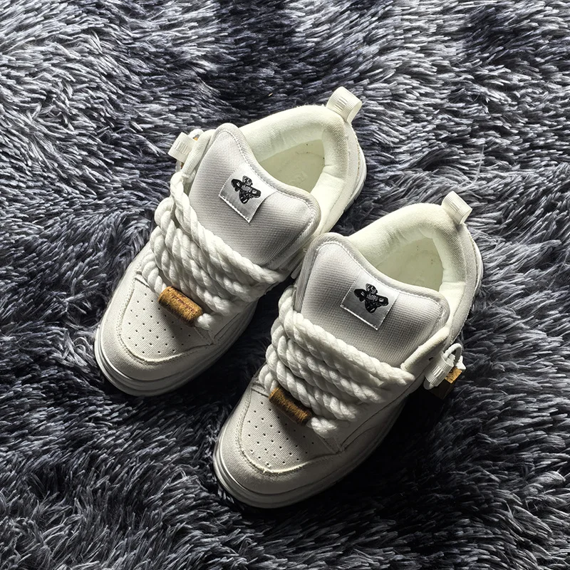 Simple White Sneakers for Couples, Large Size Shoes for Men, Suitable for All Seasons, Breathable and Versatile Casual Sneakers