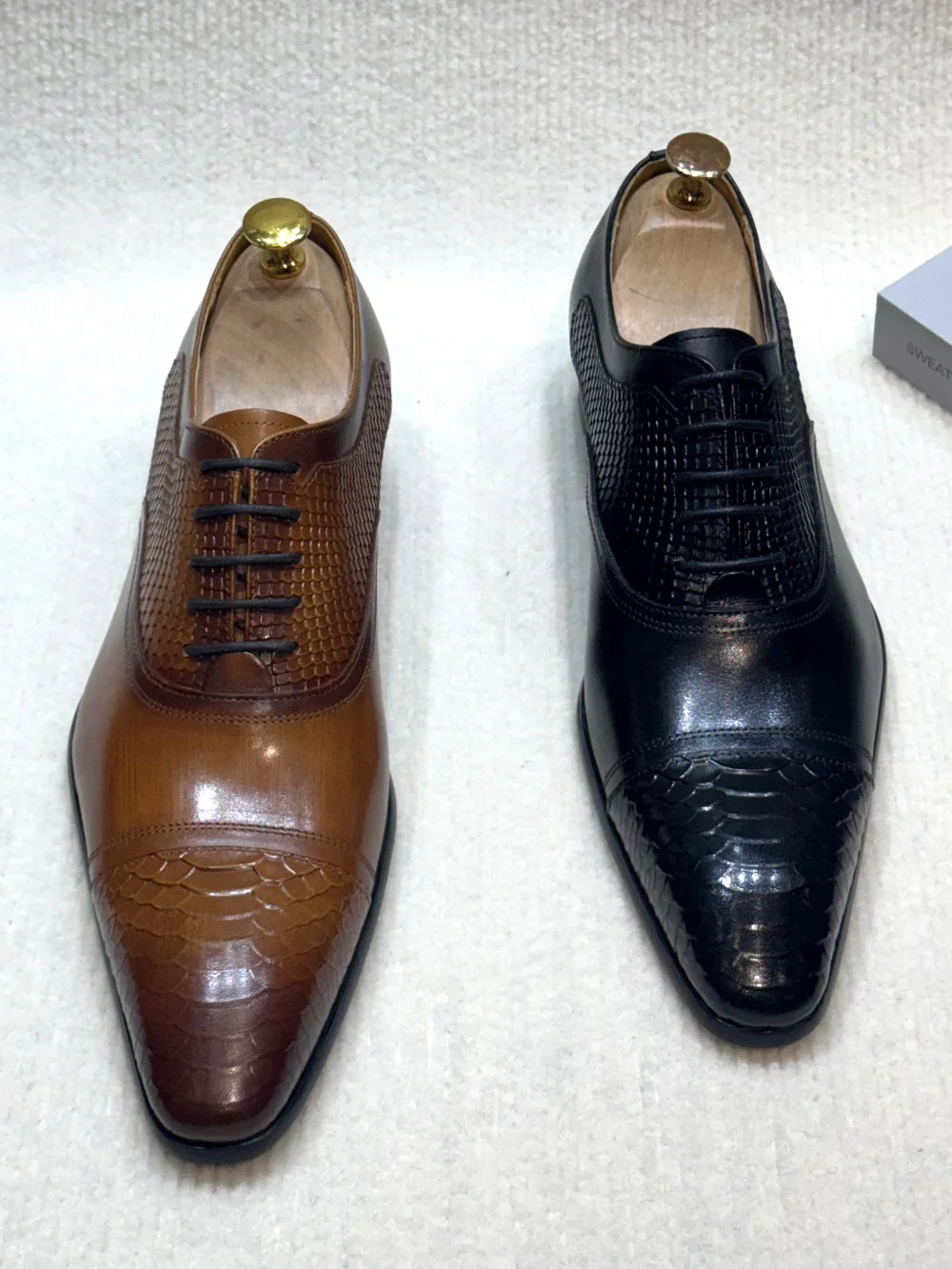 Men's Italian Style Luxury Genuine Leather Derby Shoes Pointed Toe Handmade Formal Oxford Lace-up Brogues