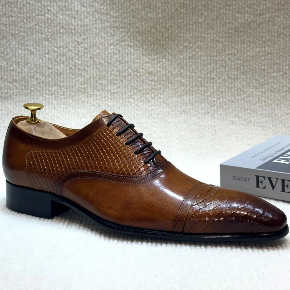 Men's Italian Style Luxury Genuine Leather Derby Shoes Pointed Toe Handmade Formal Oxford Lace-up Brogues