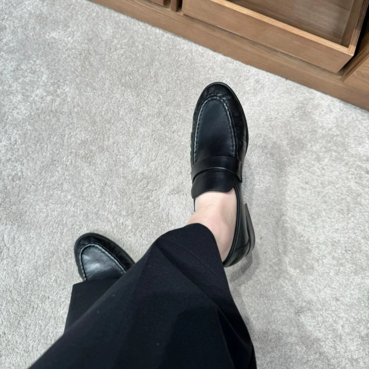 Women's Suede Loafers Slip-On Casual Flats Shoes Comfortable Low Heel Moccasins for Office Work Shoes Daily Wear Vintage Flats