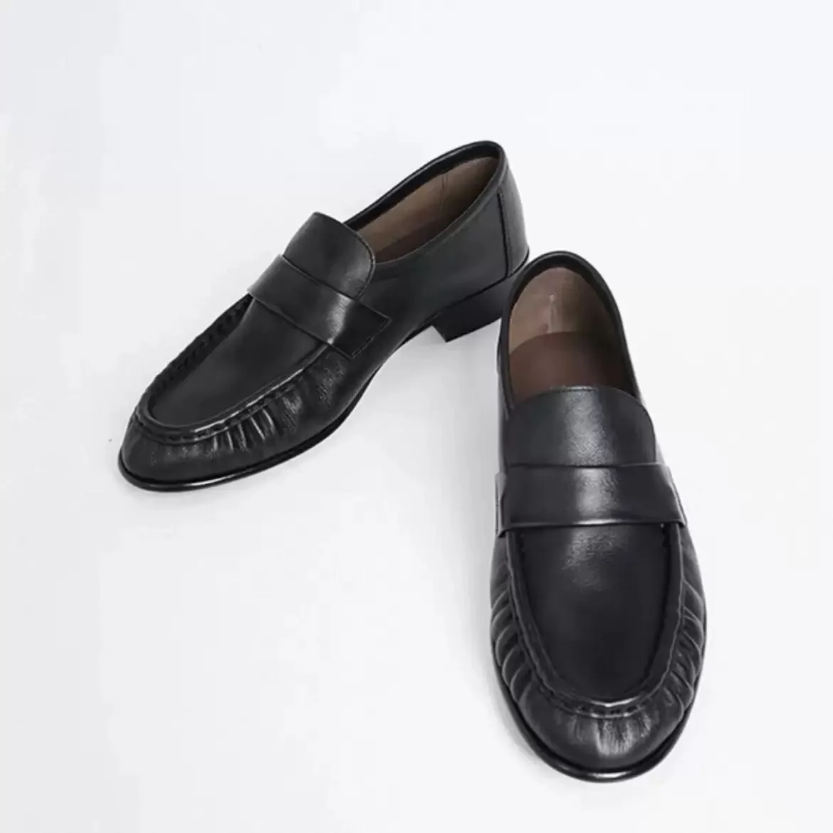 Women's Suede Loafers Slip-On Casual Flats Shoes Comfortable Low Heel Moccasins for Office Work Shoes Daily Wear Vintage Flats