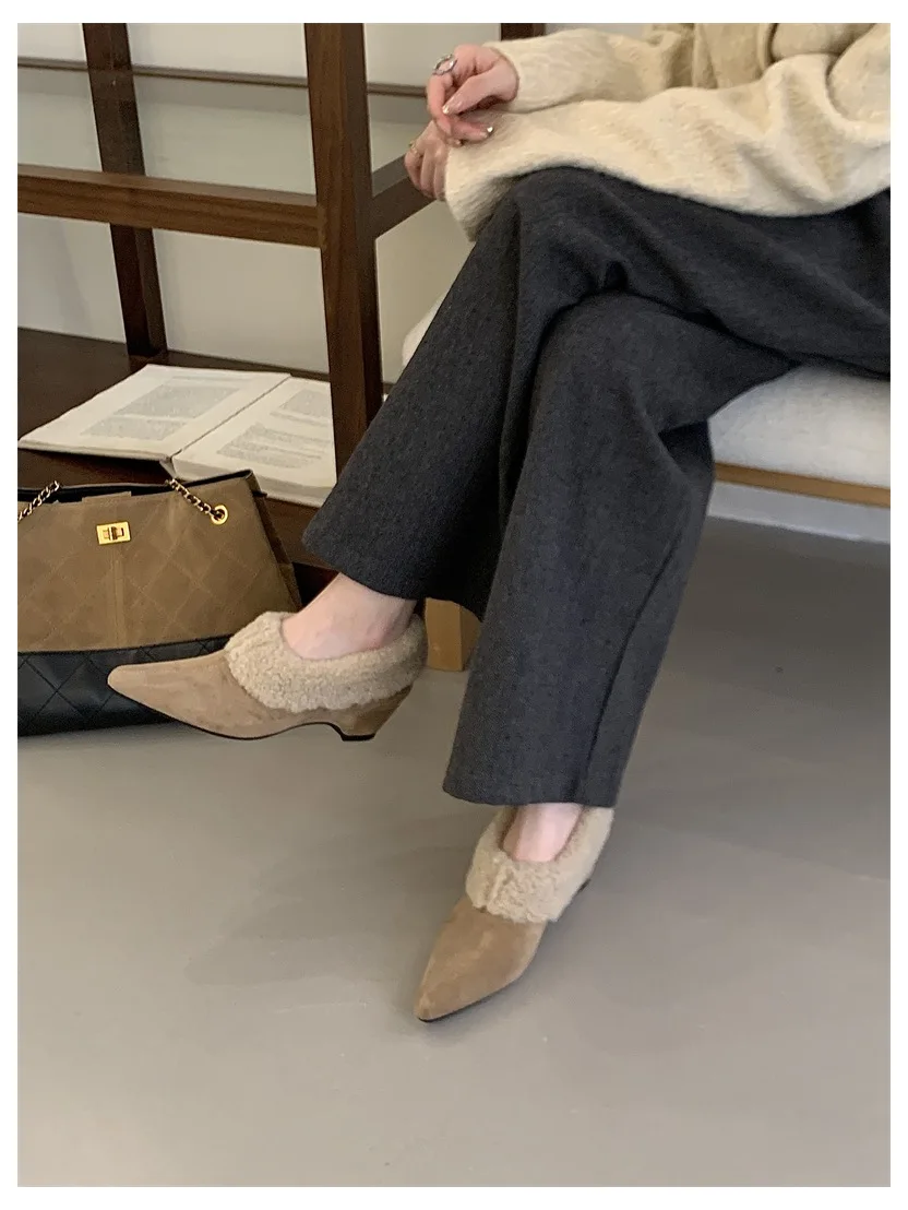 Elegant Women Pumps Thick Low Heel 2026 Winter Warm Fur Shoes New Fashion Ladies Shoes For Party Dress Pumps Pointed To Footwear