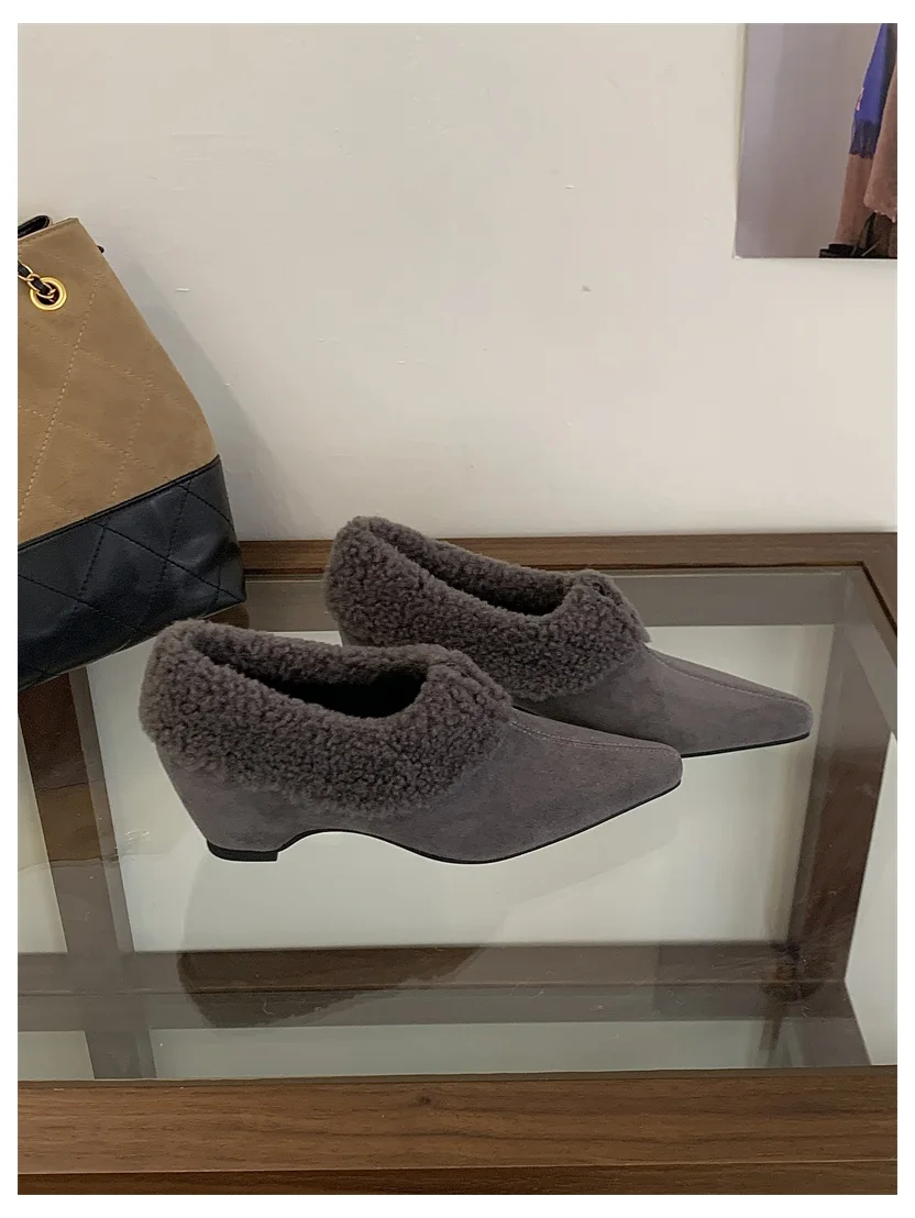 Elegant Women Pumps Thick Low Heel 2026 Winter Warm Fur Shoes New Fashion Ladies Shoes For Party Dress Pumps Pointed To Footwear